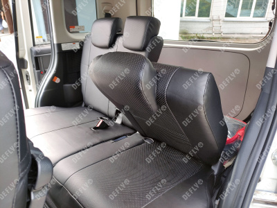Чехлы на сиденья Toyota Tank/Roomy, Daihatsu Thor, Subaru Justy, 2016-2020, вырезы для столиков, экокожа черная