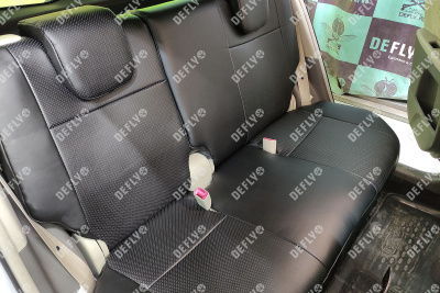 Чехлы на сиденья Toyota Vitz (XP90), 2005-2010, задний ряд 60/40, экокож.черн./экокож. перф.черн.