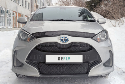 Утеплитель радиатора для Toyota Yaris (XP210), 2019-2023, экокожа черная