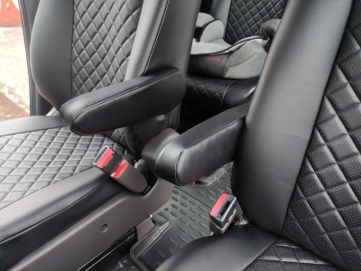 Чехлы на сиденья Honda Freed (GB5-GB8), 2016-2024, 6 мест, капитанские кресла, экокожа черная/ромб перфорация