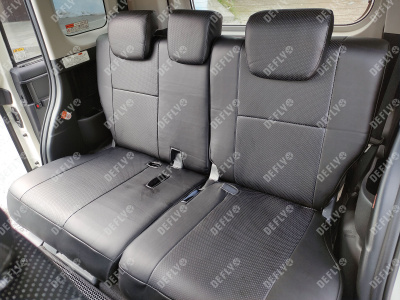 Чехлы на сиденья Toyota Tank/Roomy, Daihatsu Thor, Subaru Justy, 2016-2020, вырезы для столиков, экокожа черная